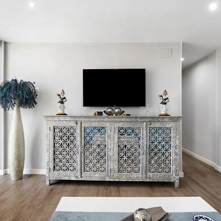 Cozy Room In Stylish Flat Just Steps From The Beach Cádis Exterior foto