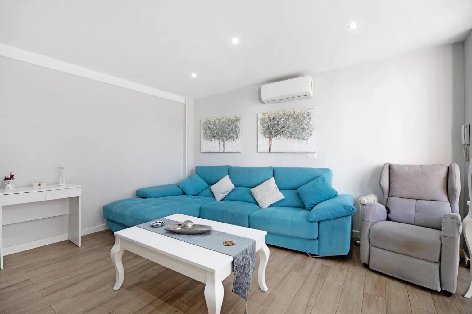 Cozy Room In Stylish Flat Just Steps From The Beach Cádis Exterior foto